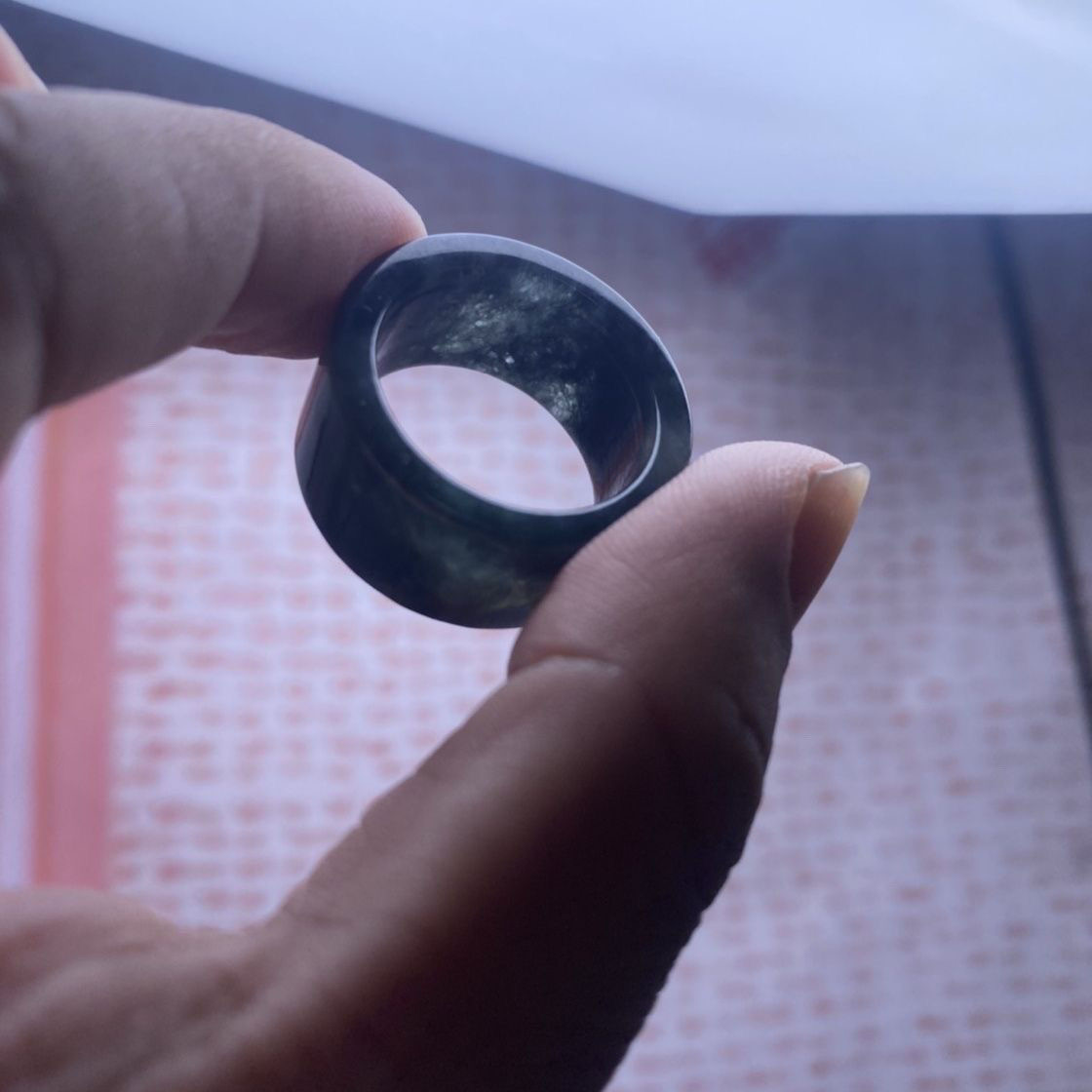 缅甸A货乌鸡种翡翠宽大方戒指霸气玉石扳指黑白飘花玉戒男女送礼