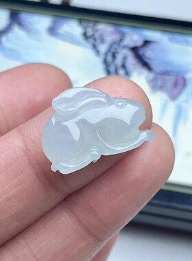 天然缅甸a货翡翠玉小兔生肖兔立体吊坠冰种玉兔年本命年太岁挂件