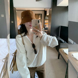 金苏一 花灰色V领扣子套头卫衣女2026春秋韩版宽松长袖打底衫上衣