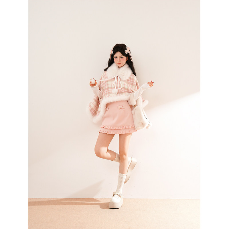 【草莓蛋糕】冬季甜妹穿搭三件套装女格纹雪球斗篷+内搭长袖+短裙,女装/女士精品,时尚套装,淘宝优惠券,粉丝福利购,淘宝优惠卷