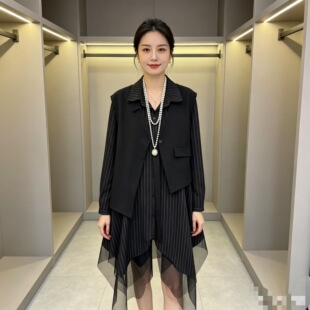 贵妃专属2026秋冬东大门韩版条纹衬衫拼接网纱西服马甲套装裙2930
