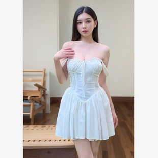 初恋裙清纯欲法式鱼骨吊带连衣裙夏芭蕾多巴胺穿搭甜美收腰小白裙
