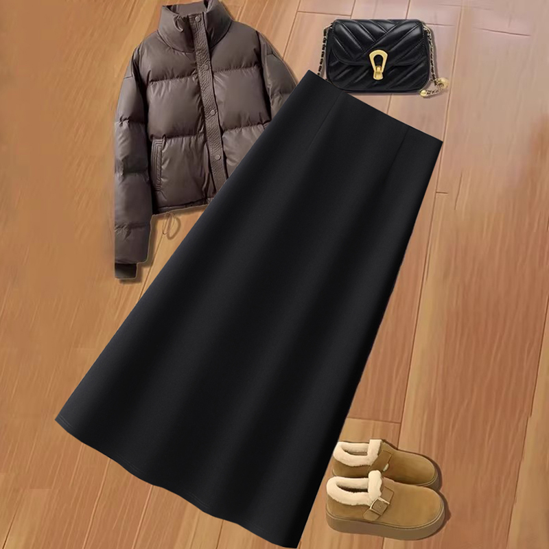 极简风黑色毛呢半身裙女2025新款