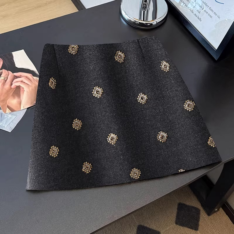 高级感灰色半身裙女2026新款早春季爆款重工钉珠短裙羊毛呢a字裙,女装/女士精品,大码半身裙,淘宝优惠券,粉丝福利购,淘宝优惠卷