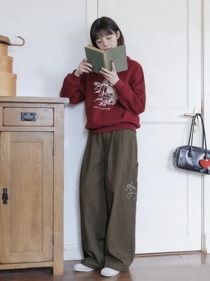 现货 松弛随性冷灰色马儿绣花休闲裤2026女早春阔腿裤直筒长裤