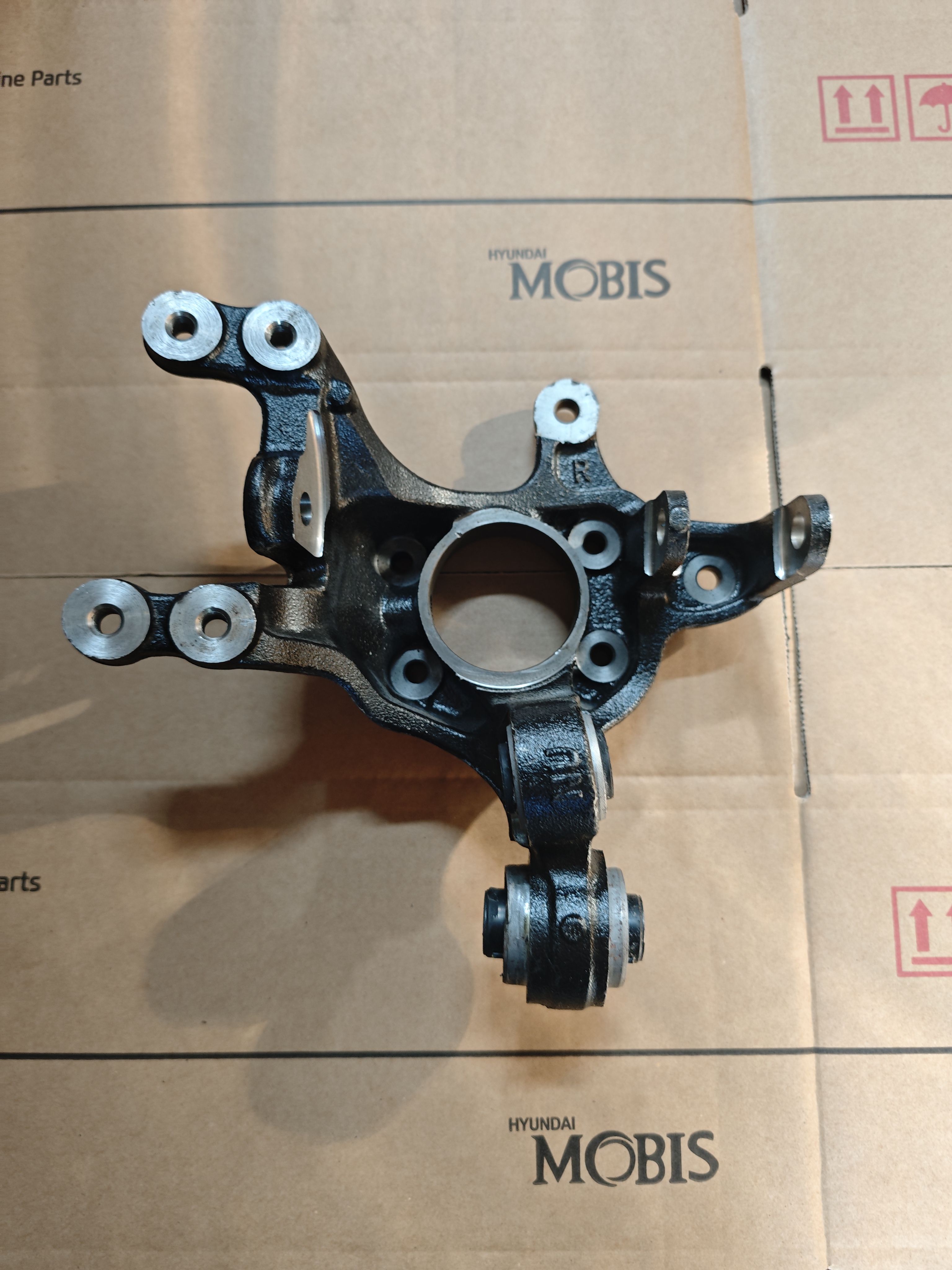 ix35智跑K5索八后羊角名图k4左后右后羊角主副驾驶后轮羊角轴承座