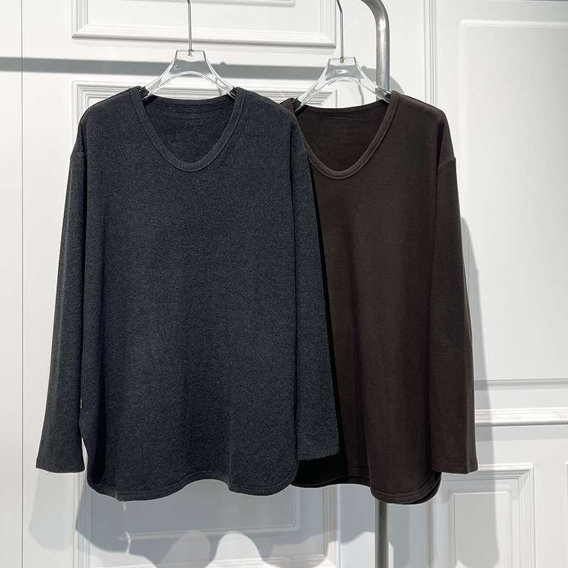 简约风百搭V领弛感舒拉绒T恤小衫