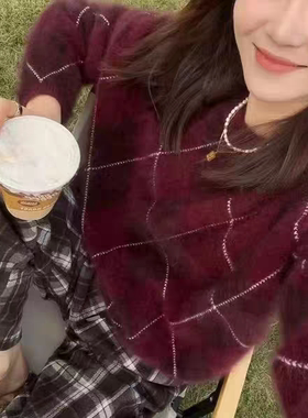 暖冬之境 松弛的书卷感超宠溺厚版羊绒拉毛 菱格纹大毛衣S36473现