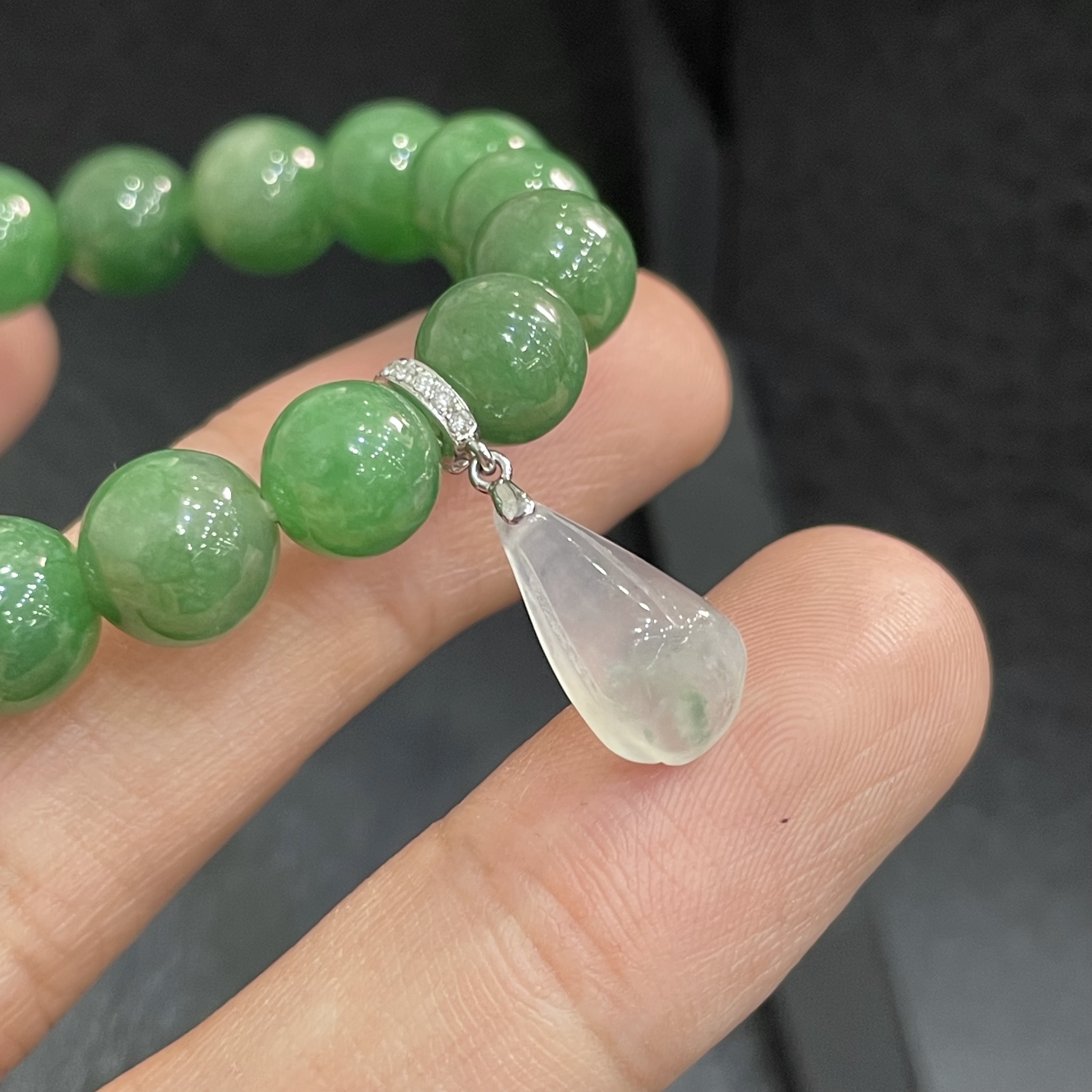 翡翠A货冰种飘花莲蓬18K金吊坠