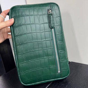 2025新款旅游斜挎鳄鱼皮胸包男款真皮大容量百搭休闲腰包单肩正品