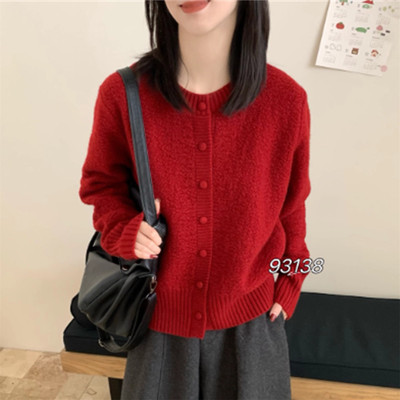 韩系温柔红色显瘦圆领针织开衫女
