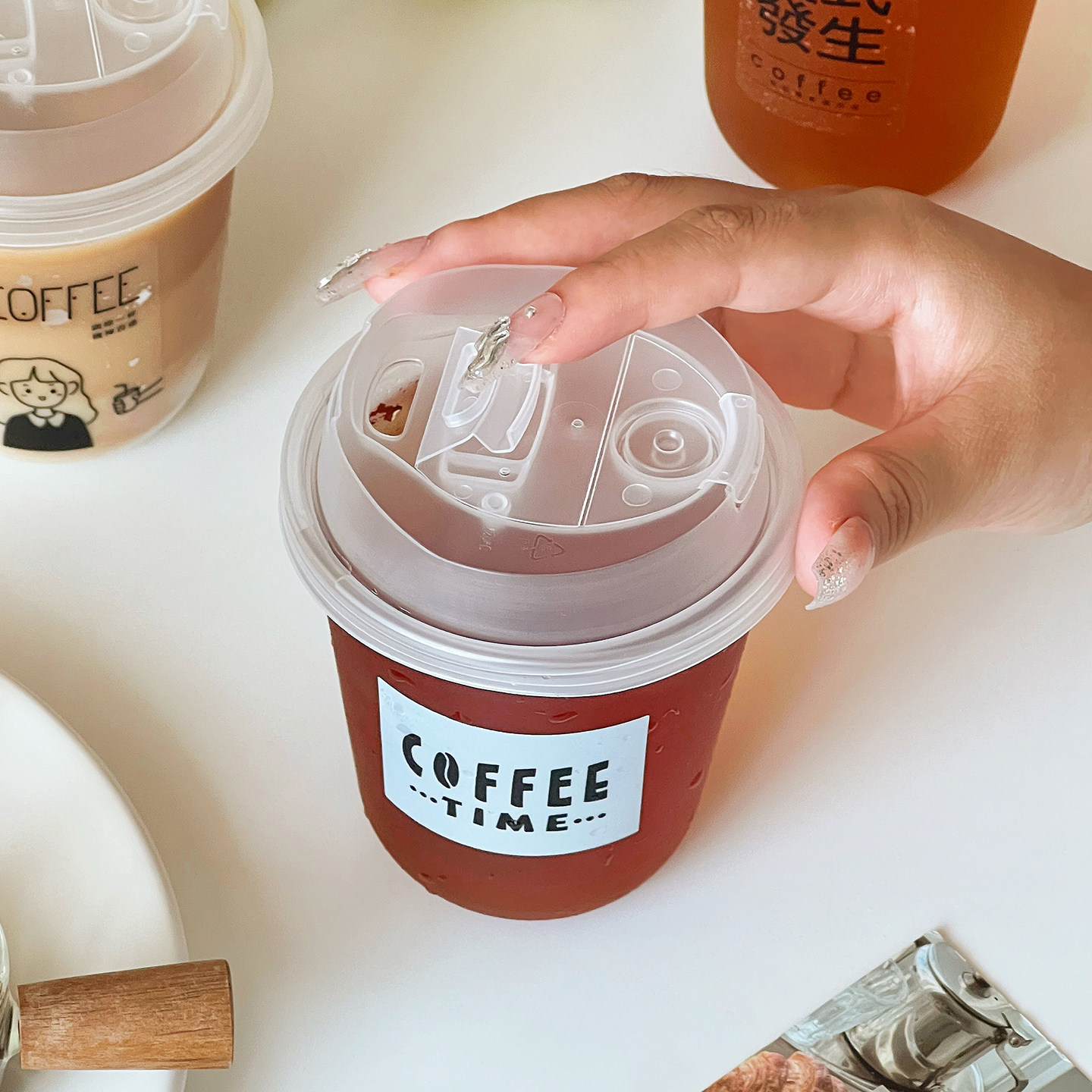 一次性咖啡杯子带盖多功能奶茶店专用塑料饮料瓶品外出携带食品级