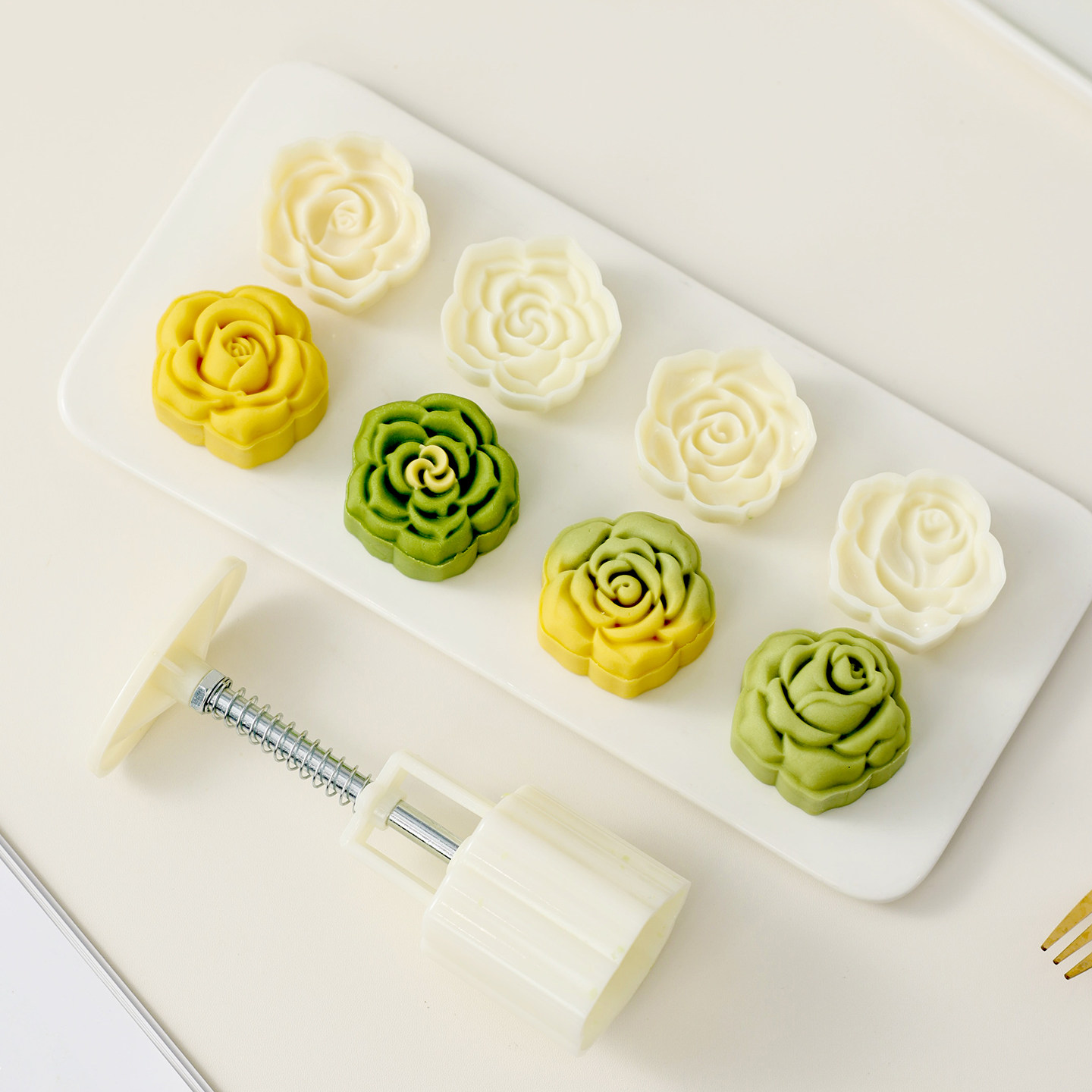 绿豆糕模具月饼新款玫瑰花糕点山药泥冰皮手压式食品级做50g克专3