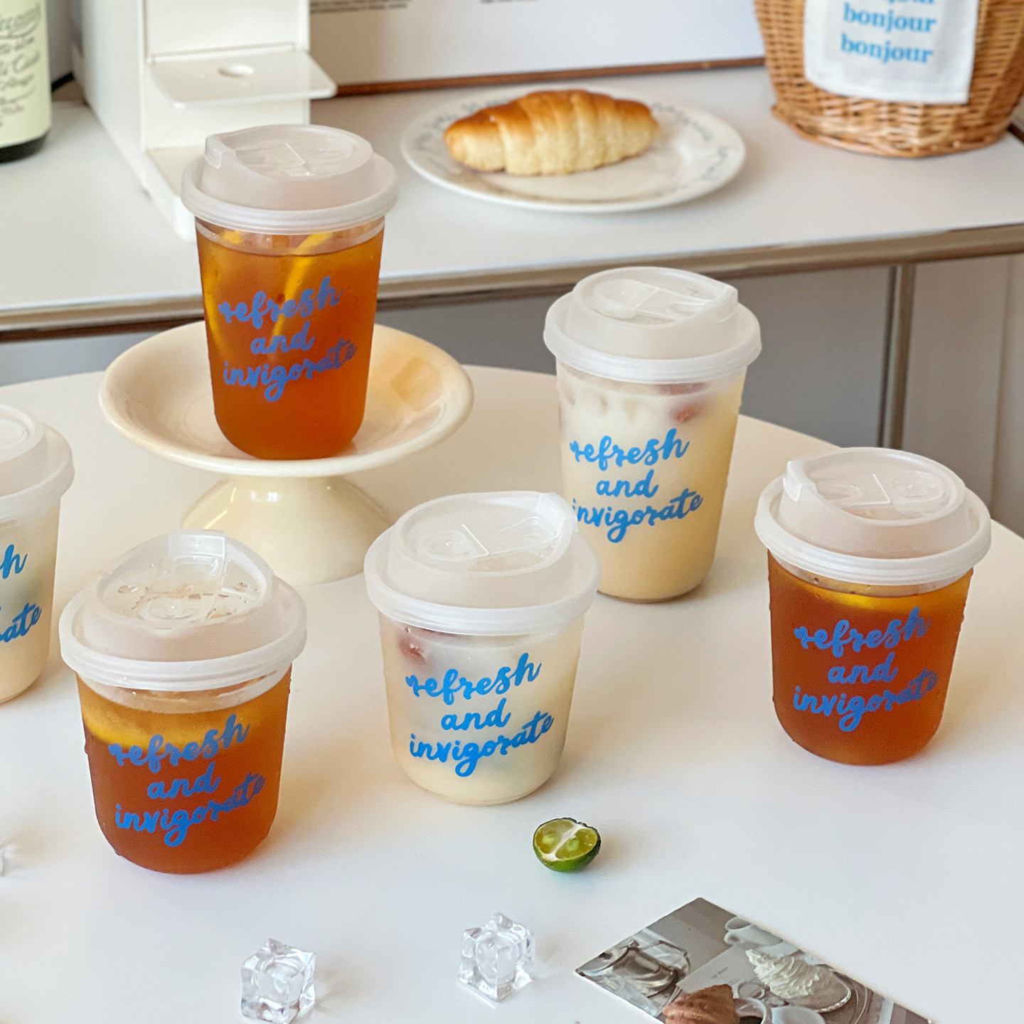 一次性咖啡杯子带盖奶茶食品级外出携带商用高档精致外卖饮品塑料