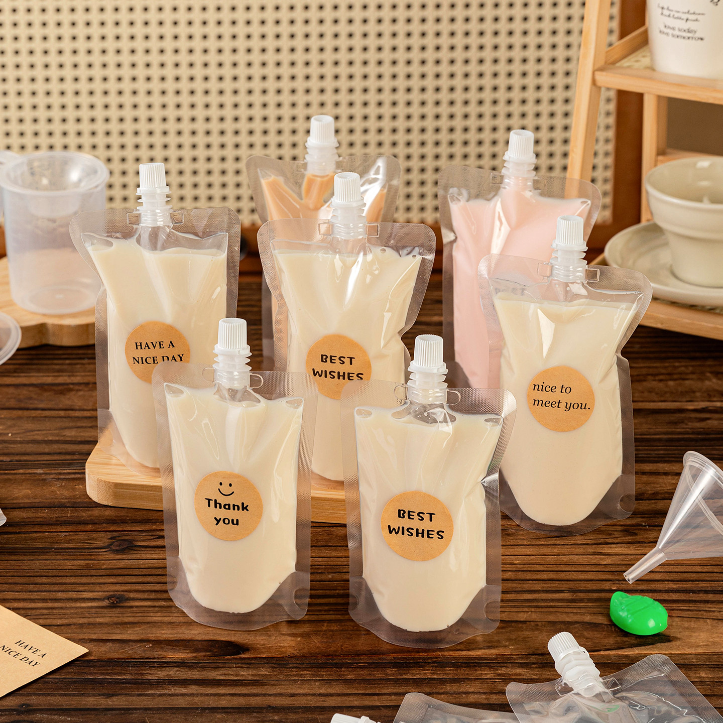 豆浆分装保鲜袋可加热咖啡液体包装一次性吸嘴袋食物品密封袋冰箱