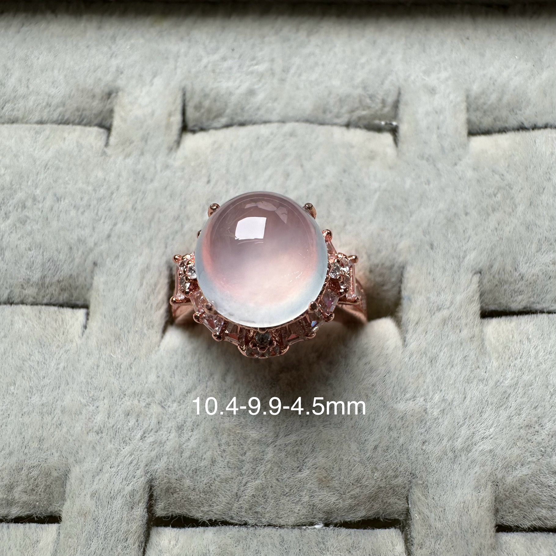 天然A货翡翠冰种蛋面戒指