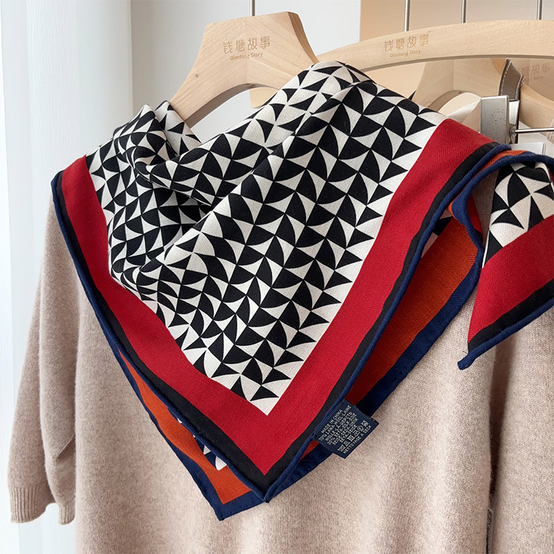 「视觉几何字母」丝毛围巾女冬季
