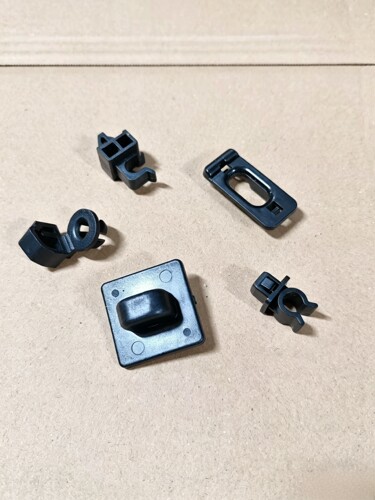 大通V80V90G10T60T70G50G20V70机盖撑杆卡扣机盖卡扣固定支架底座
