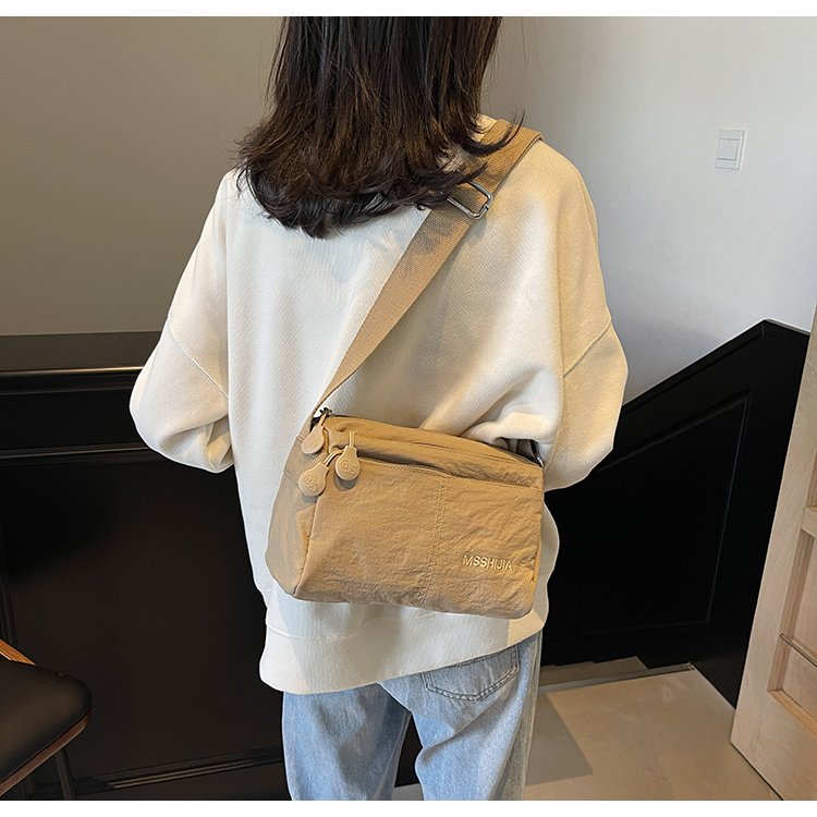 多层女包高品质大容量方包新款百搭单肩包斜挎包户外休闲运动潮包
