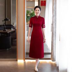 改良旗袍连衣裙女2024年新款秋冬长款年轻喜妈妈婚宴高档旗袍礼服