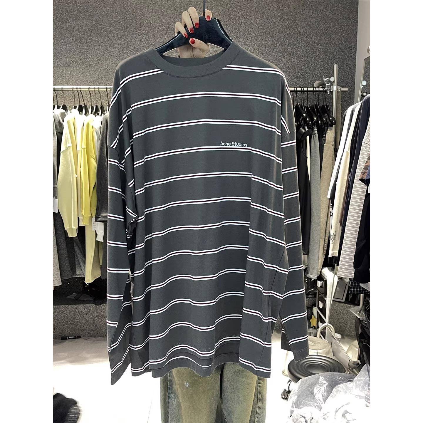 917 深灰色条纹长袖T恤女冬季宽松覆古小众设计感叠穿内搭打底衫