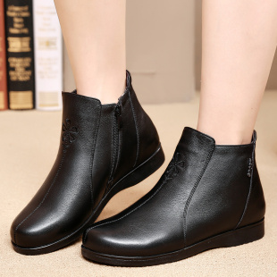 33号34平跟软底真皮妈妈棉鞋41大脚丫女式加大码短靴老太太冬鞋43