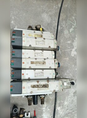 SMC电磁阀VQ5301R-5W有12个有一个壳破了V 议价