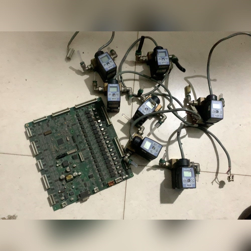 现货burkert宝德8605比例阀控制器只剩主板 议价