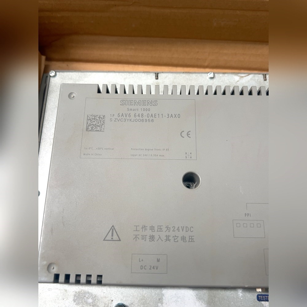 SMART1000触摸屏6AV6 648-0AE 议价