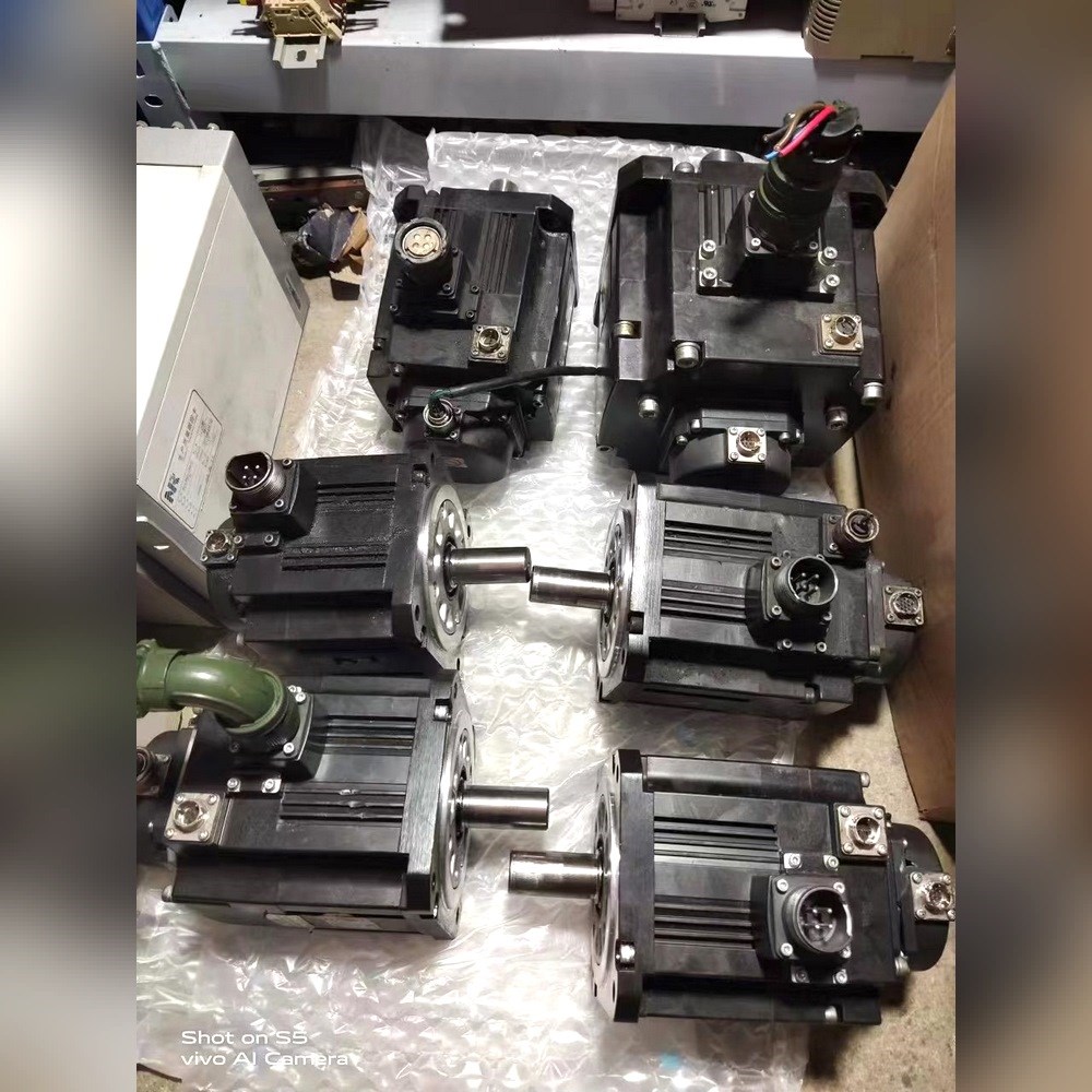 三菱伺服驱动器电机HG-SR152BJ实物拍摄成色 议价