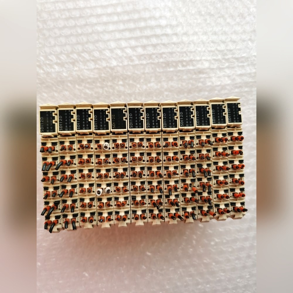 TM5SDI12D施耐德PLC模块功能包好实物图. 议价