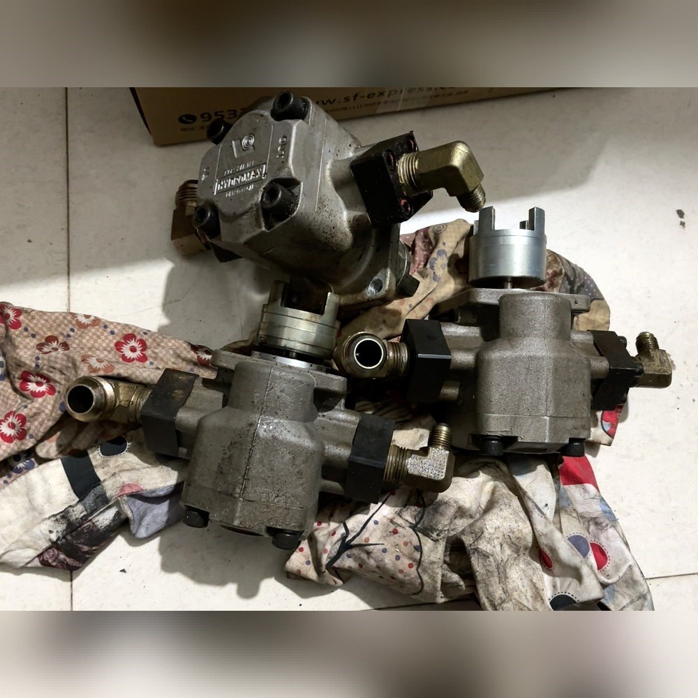 台湾新鸿HYDROMAX高压齿轮泵HGP-2AF12R成 议价