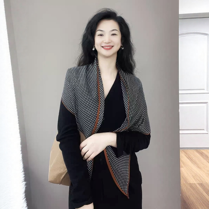 轻奢千鸟格时尚百搭围巾三角巾