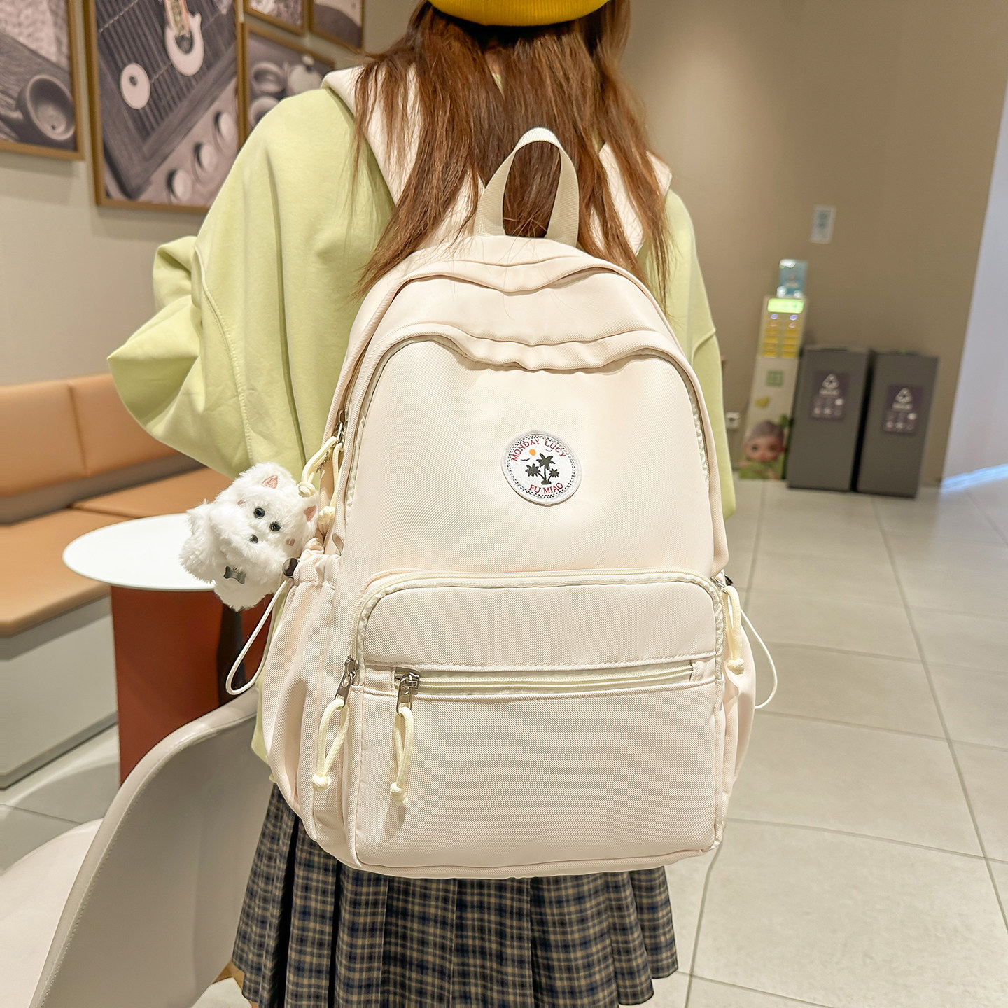 书包女生小学生3-6年级可爱儿童双肩包轻便初中生高中大学生背包