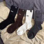 韩系miu标刺绣中筒袜女秋冬纯棉坑条堆堆袜ins潮显瘦百搭长筒袜