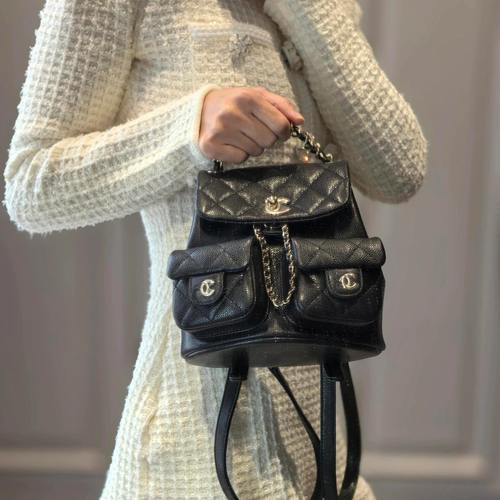 严选塔尖 小香风24A黑色牛皮小青蛙双C duma双肩包书包女包1221