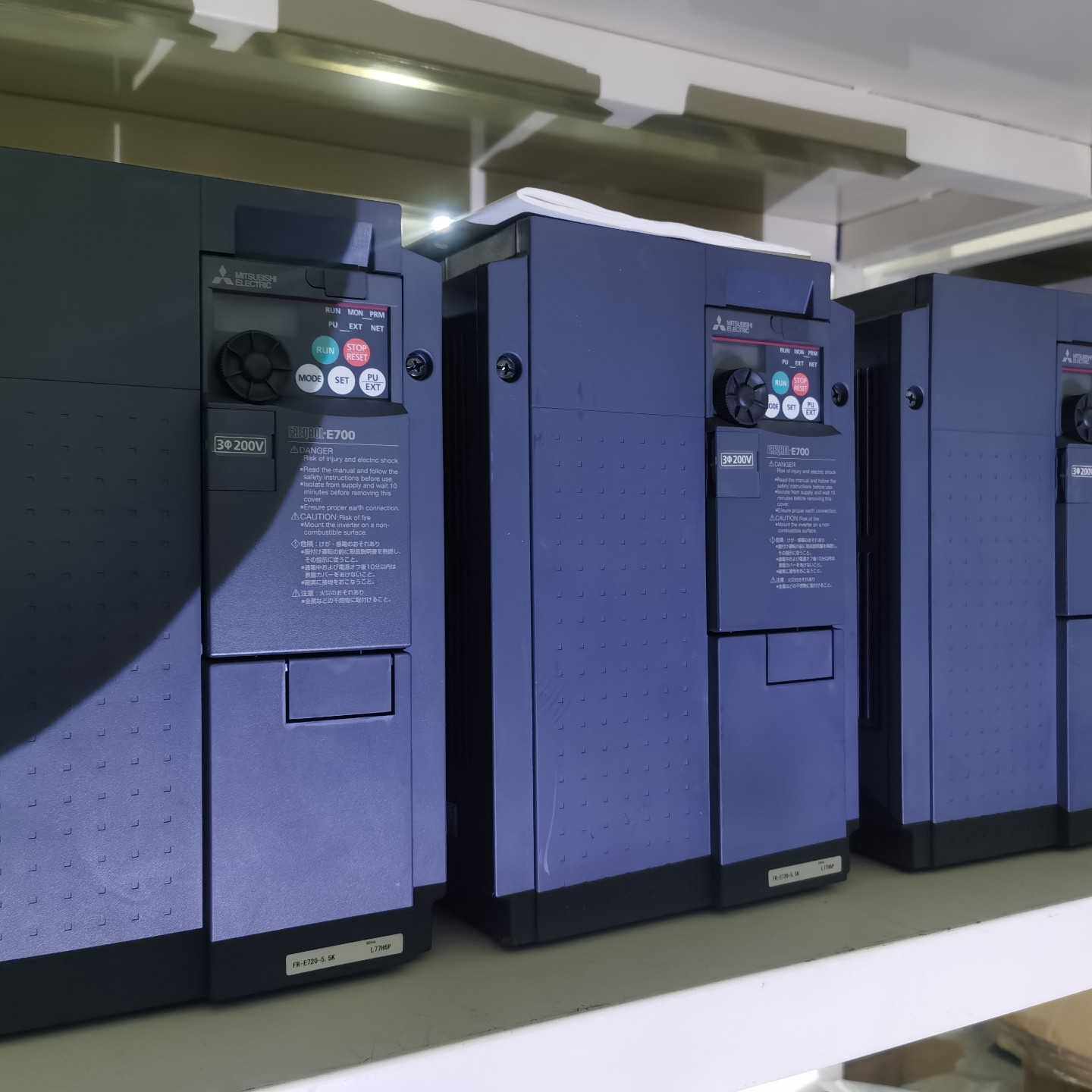议价--全新原装三菱变频器FR-E720-5.5K，三相220V，库