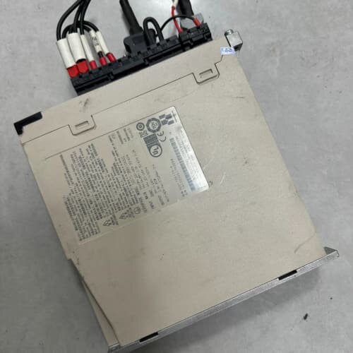 安川驱动sgd7s-2r8a10a002,二手拆机400w,--议价商品