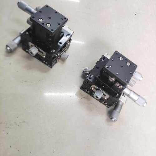 XYZ三轴手调 微调平台 LX60,XY轴行程13mm --议价商品