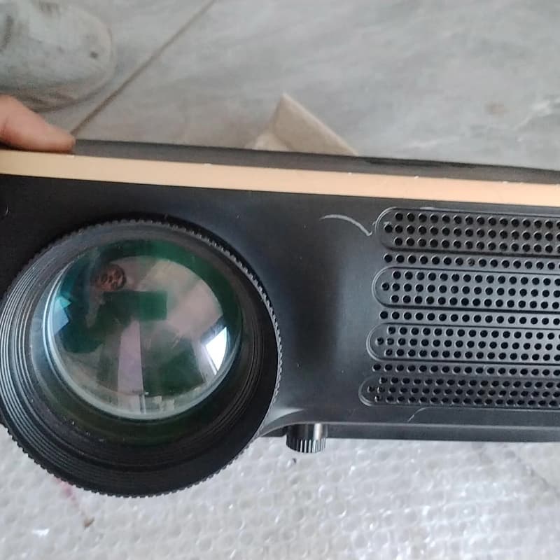 轰天炮投影仪 LED投影仪 ZB-S888 ,没遥控器,单机--议价商品