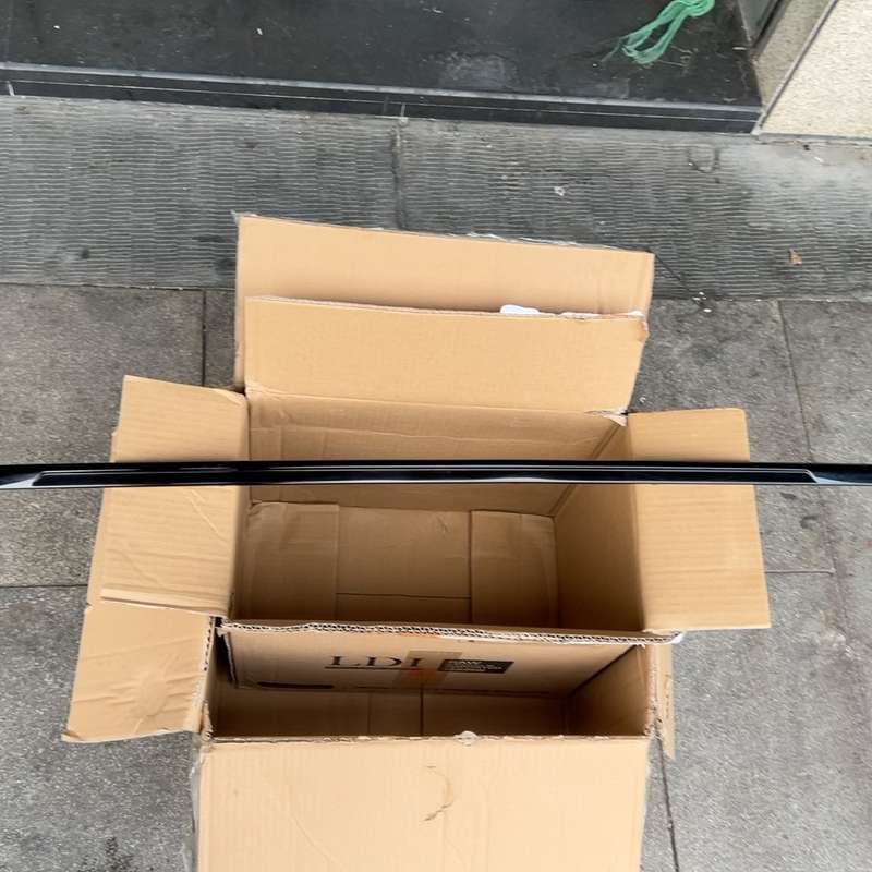 宝马1系F52后保险杠装饰条亮黑色原厂拆车--议价商品