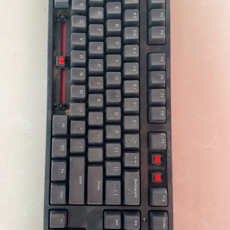 kbc机械键盘w200 带接收器,正常使用,包触发不包灵敏--议价商品