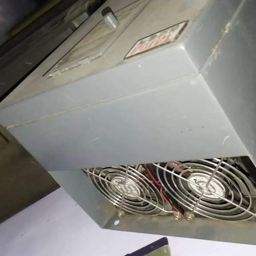 台达变频器V8 4T 18R5GB，37A功率，380V三相--议价商品
