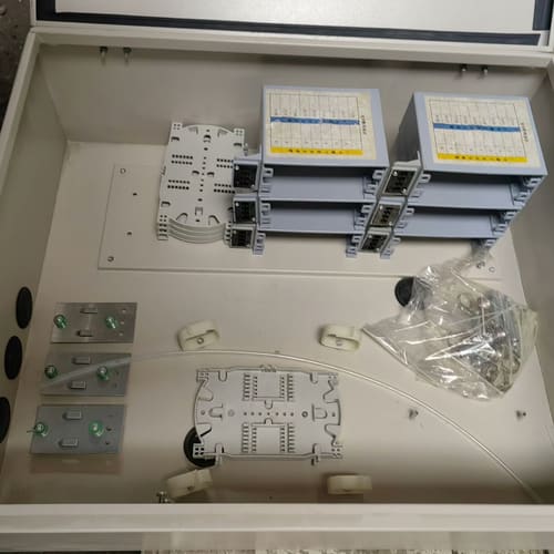 全新烽火1分4插片式光分路器箱,型号FNA70210014---议价商品