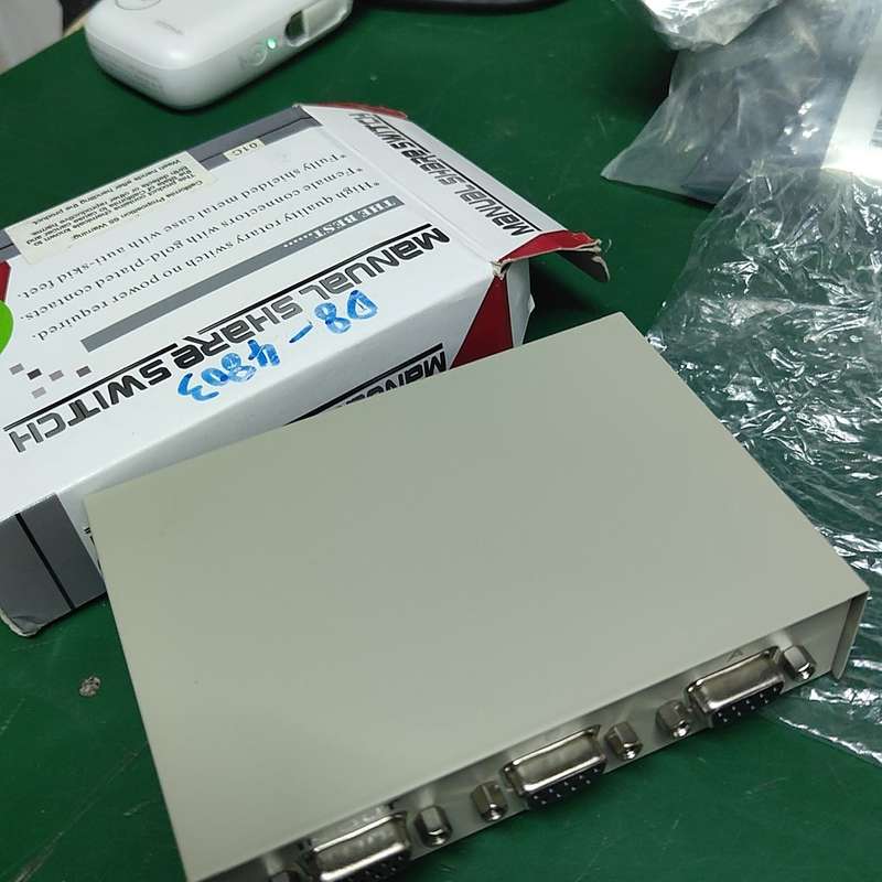 042.RS-232串口切换器--议价商品