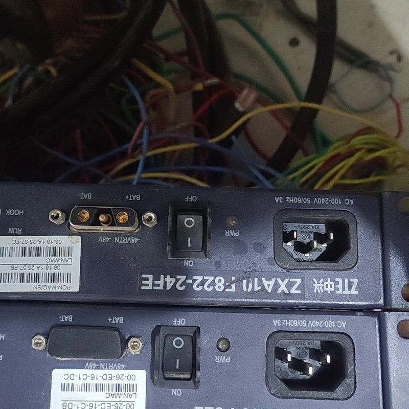 ZTE/中兴ZXA10 F822 16口POE交换-需--议价商品