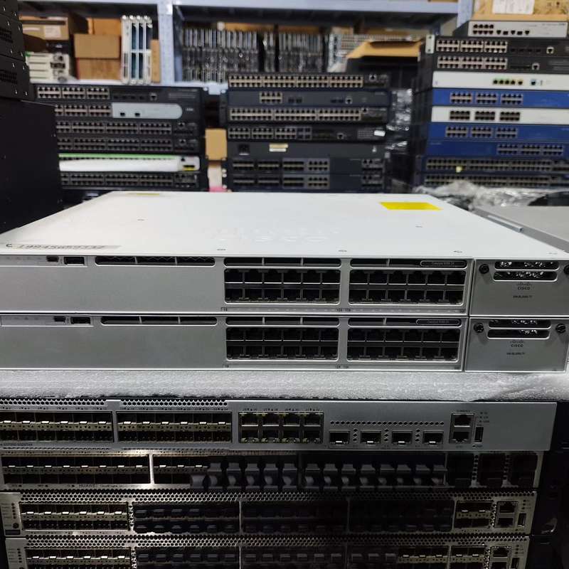 思科C9300-24T-E 24口千兆交换机,成色不错,配置--议价商品
