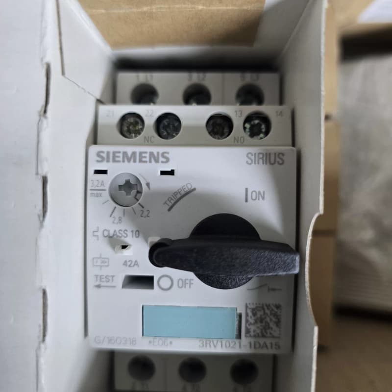 Siemens 3RV1021-1KA10,马达启动保护器。 --议价商品