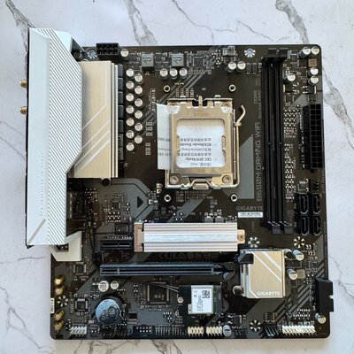 技嘉B650M GAMING WIFI主板，AM5 DDR5--议价商品