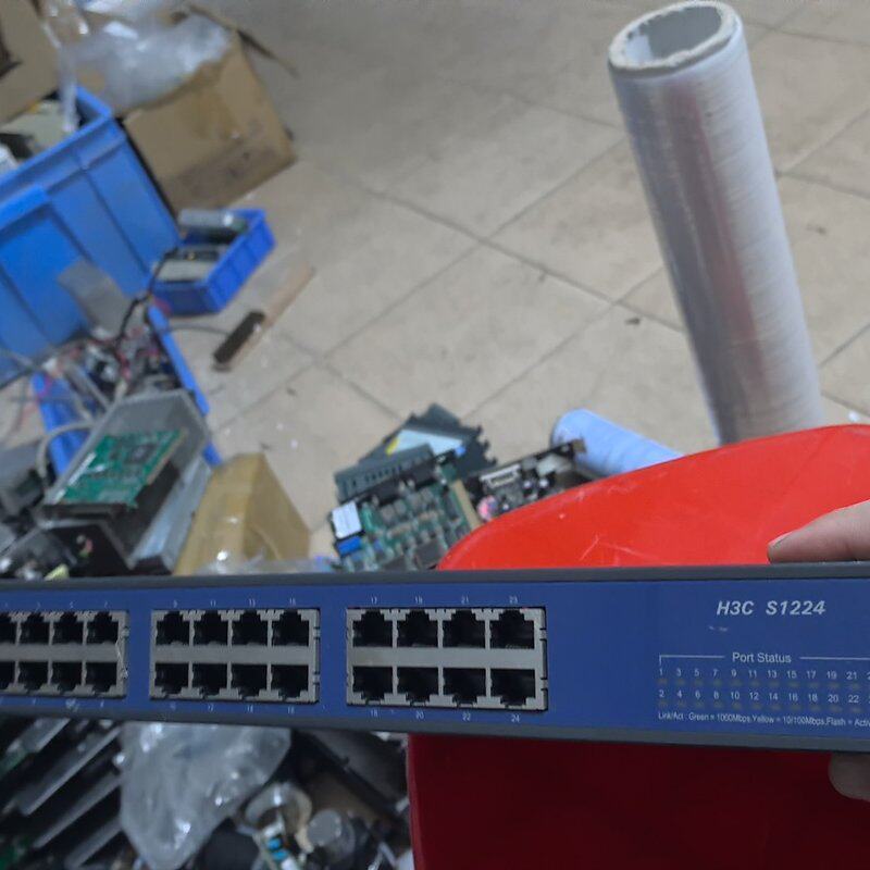 实价 三通 H3C S1224全千兆24口交换机,功能完好,--议价商品